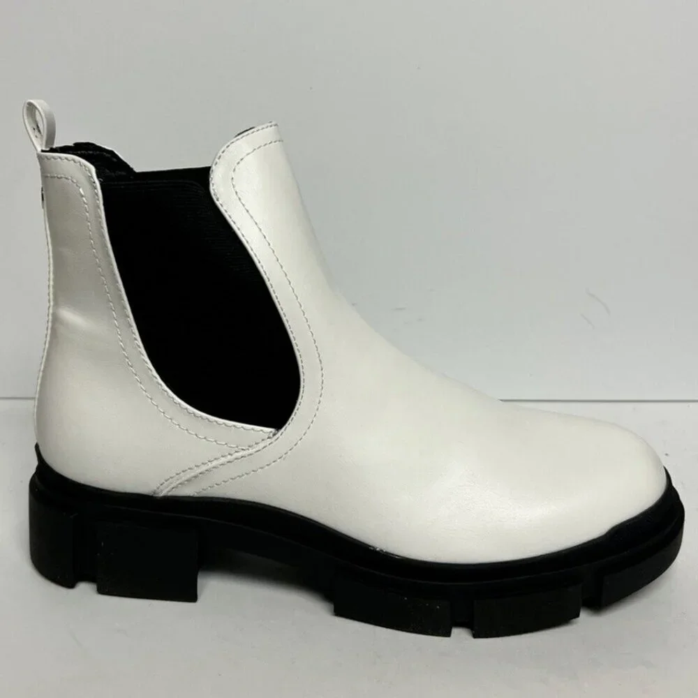 Nine West Women's Abra3 Chelsea Boot White Size 9.5 M